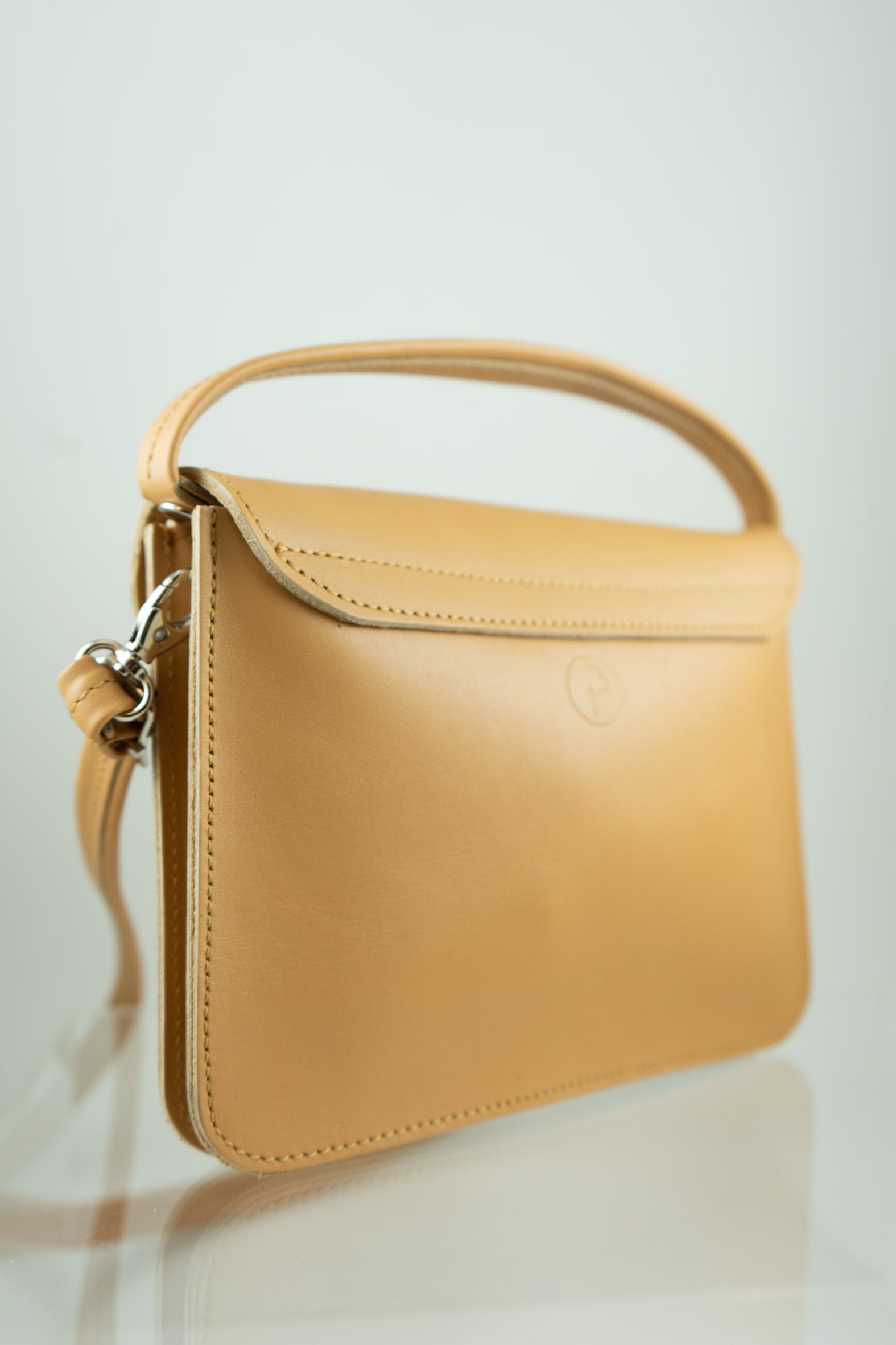 AINOA envelope bag black