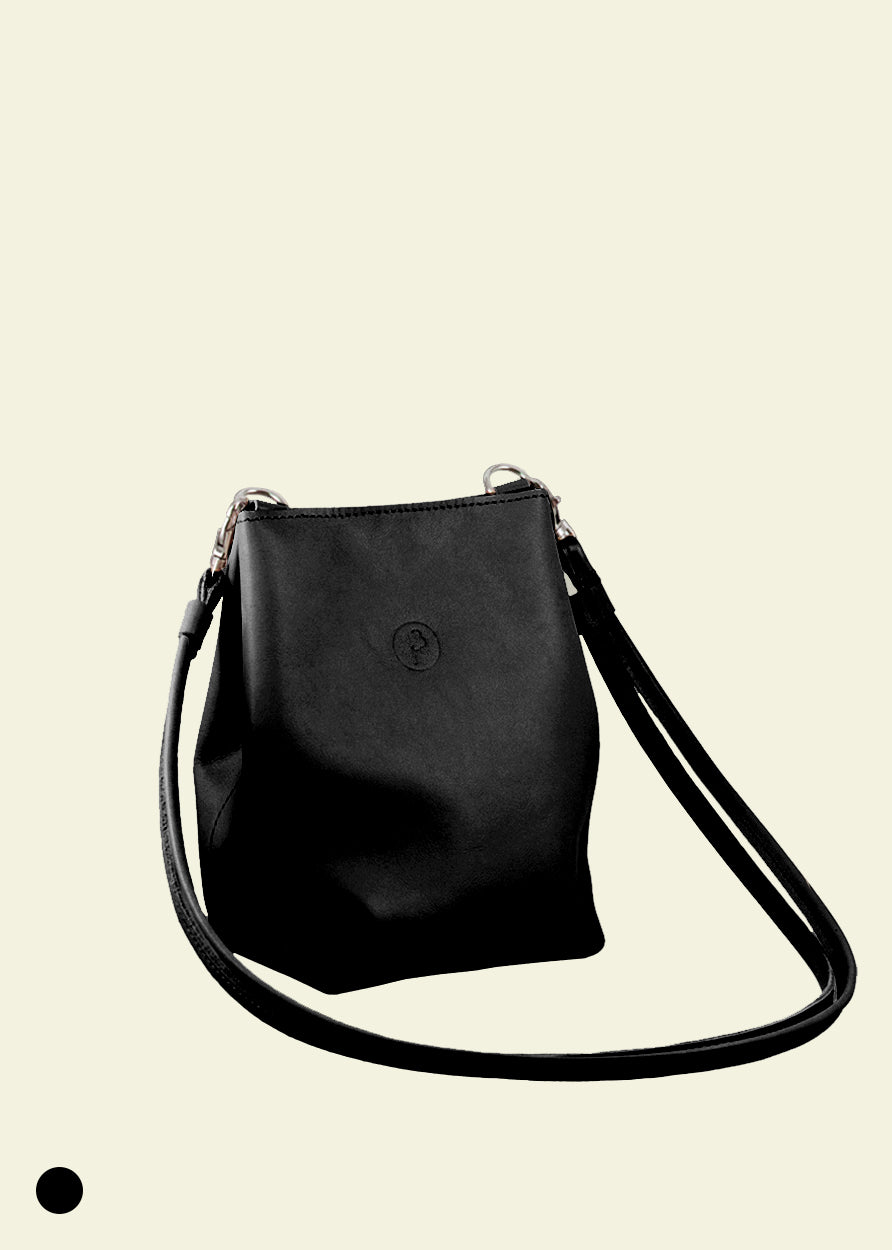 MINI CHER bucket bag musta
