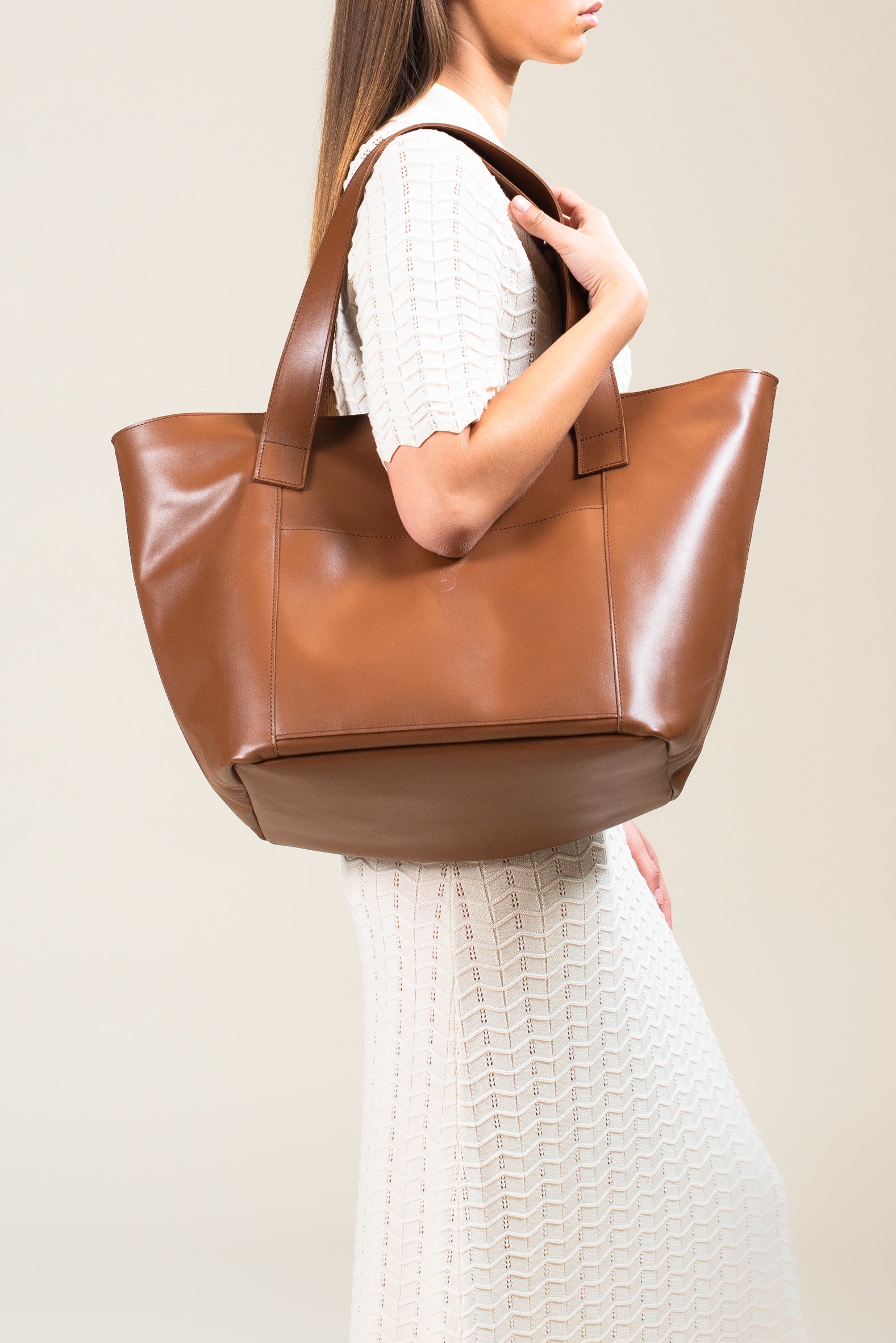 TREFFEN weekender mid brown
