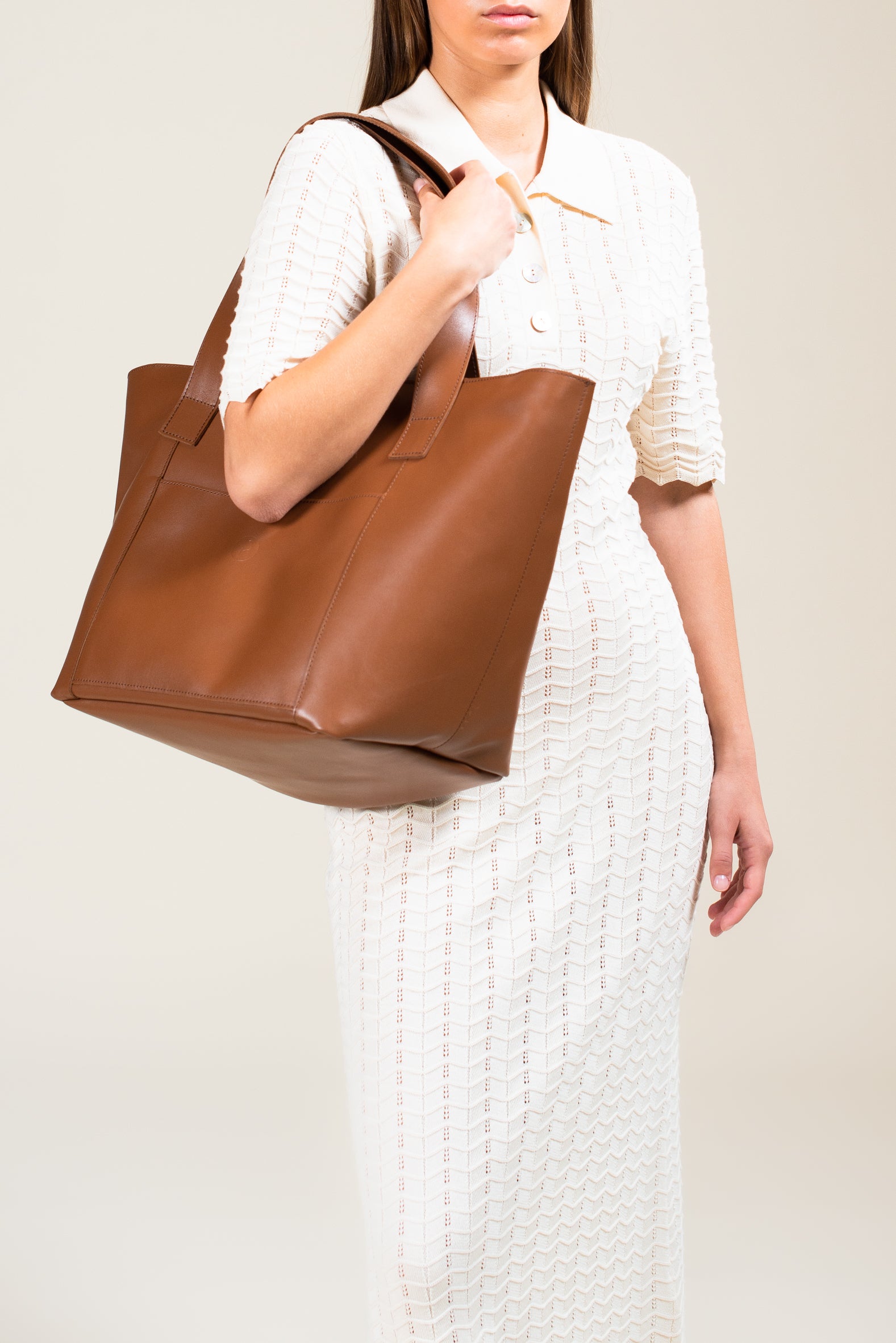 TREFFEN weekender mid brown