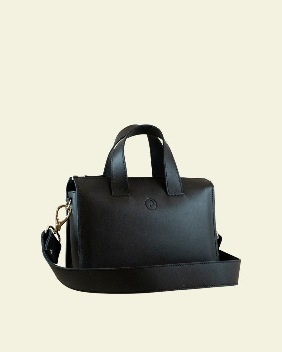 AARE shoulder bag – black