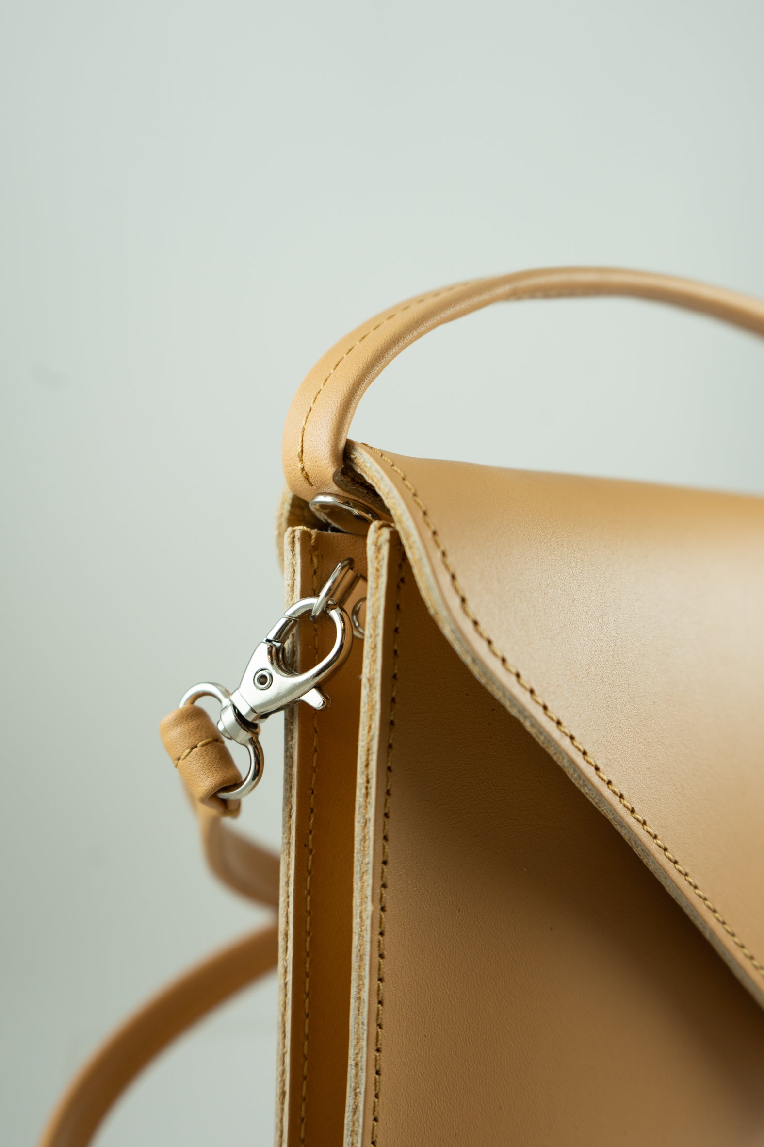 AINOA envelope bag black