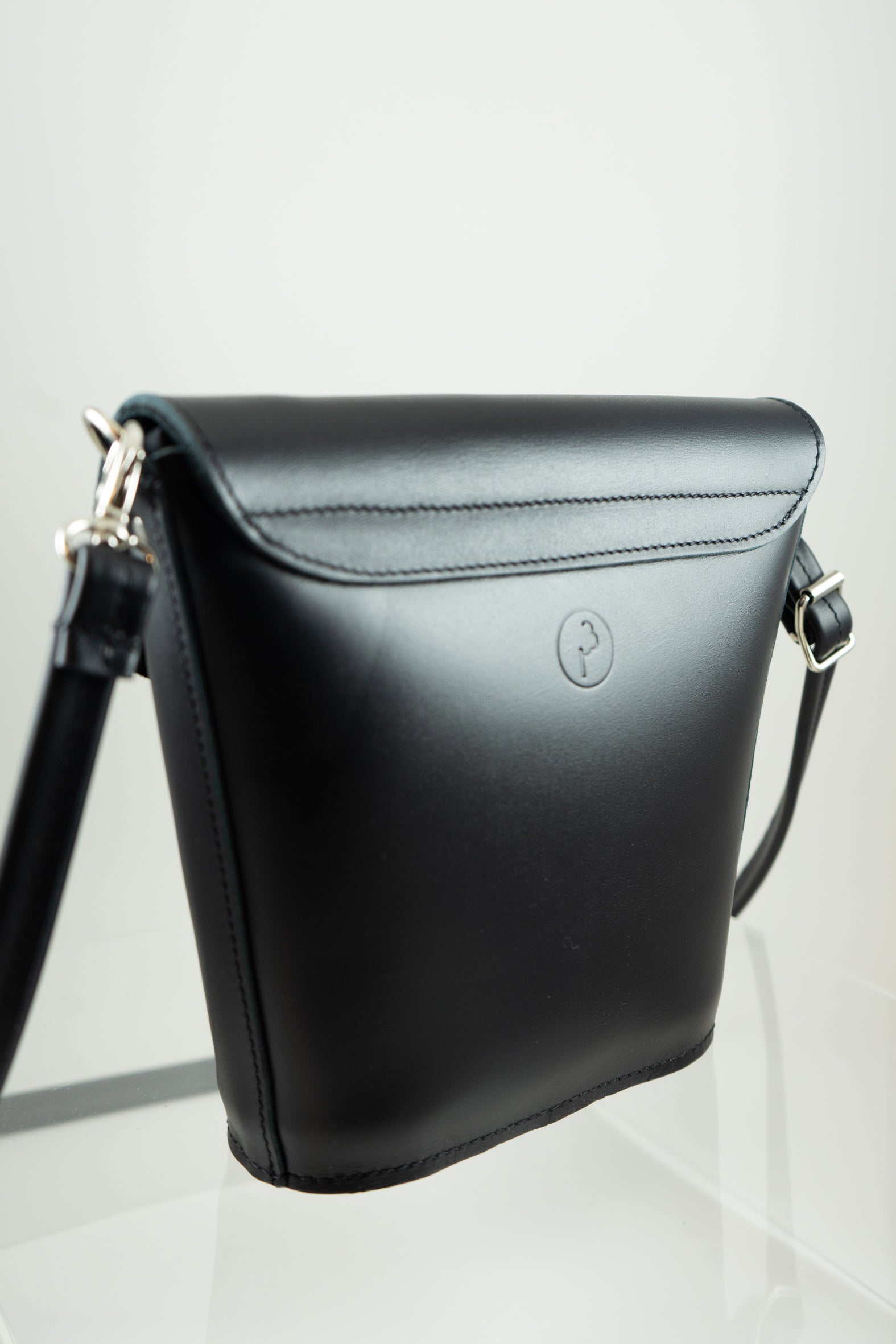 CARTA olkalaukku musta