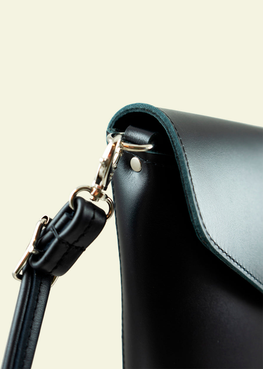 CARTA olkalaukku musta