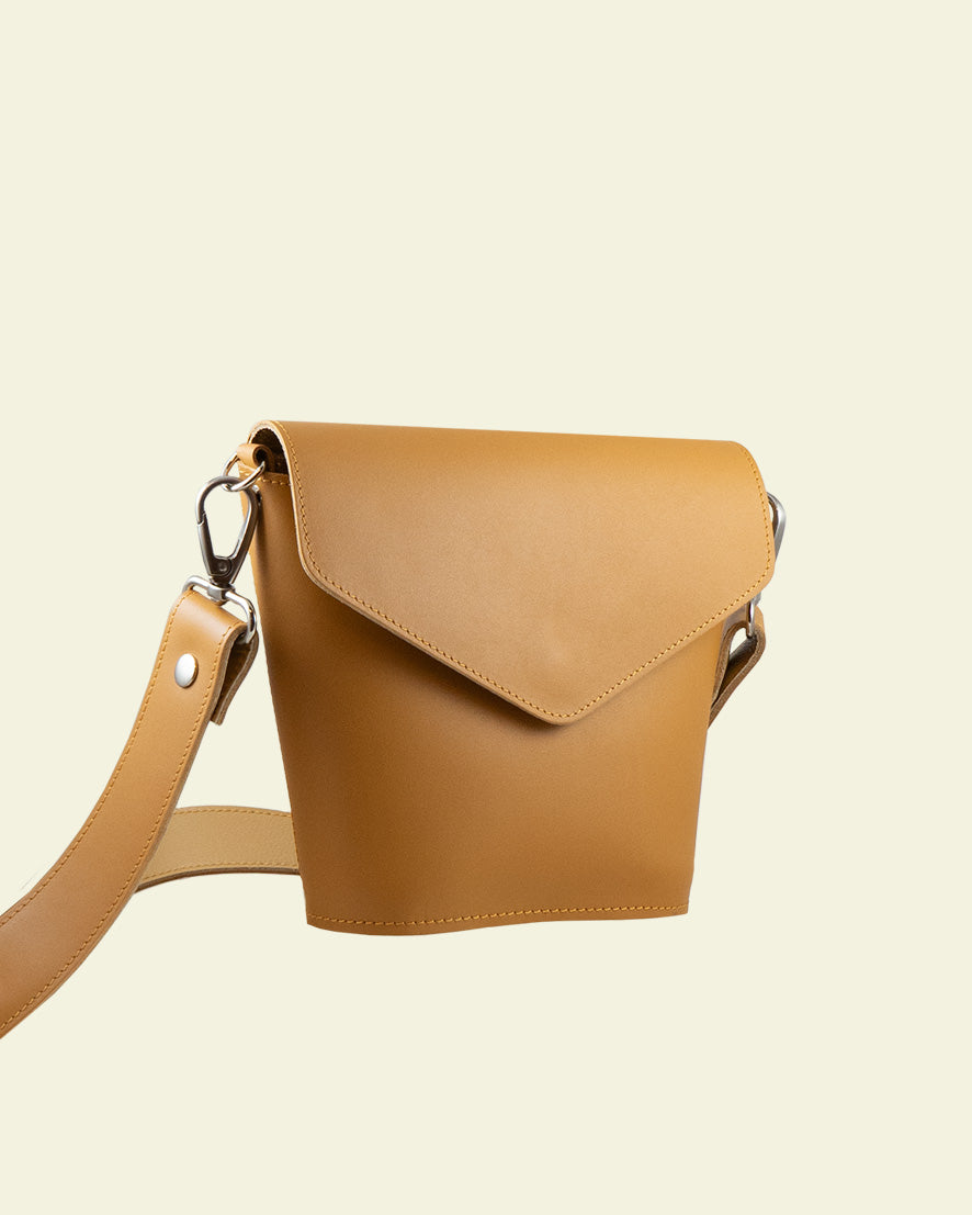 CARTA shoulder bag – caramel