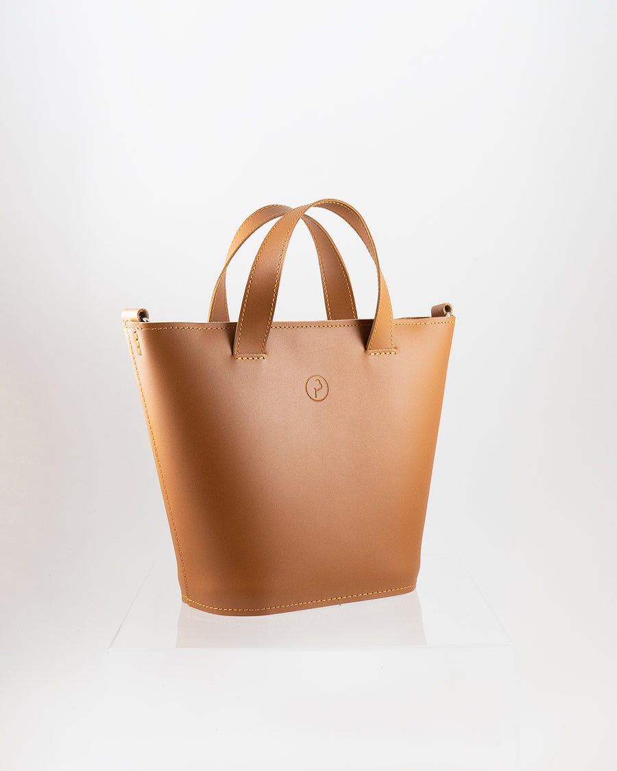 DAILY EMI bucket bag - model piece