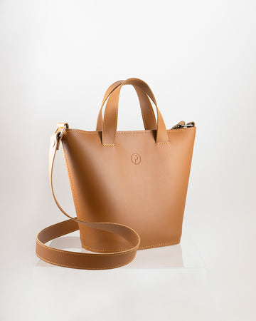 DAILY EMI bucket bag - model piece