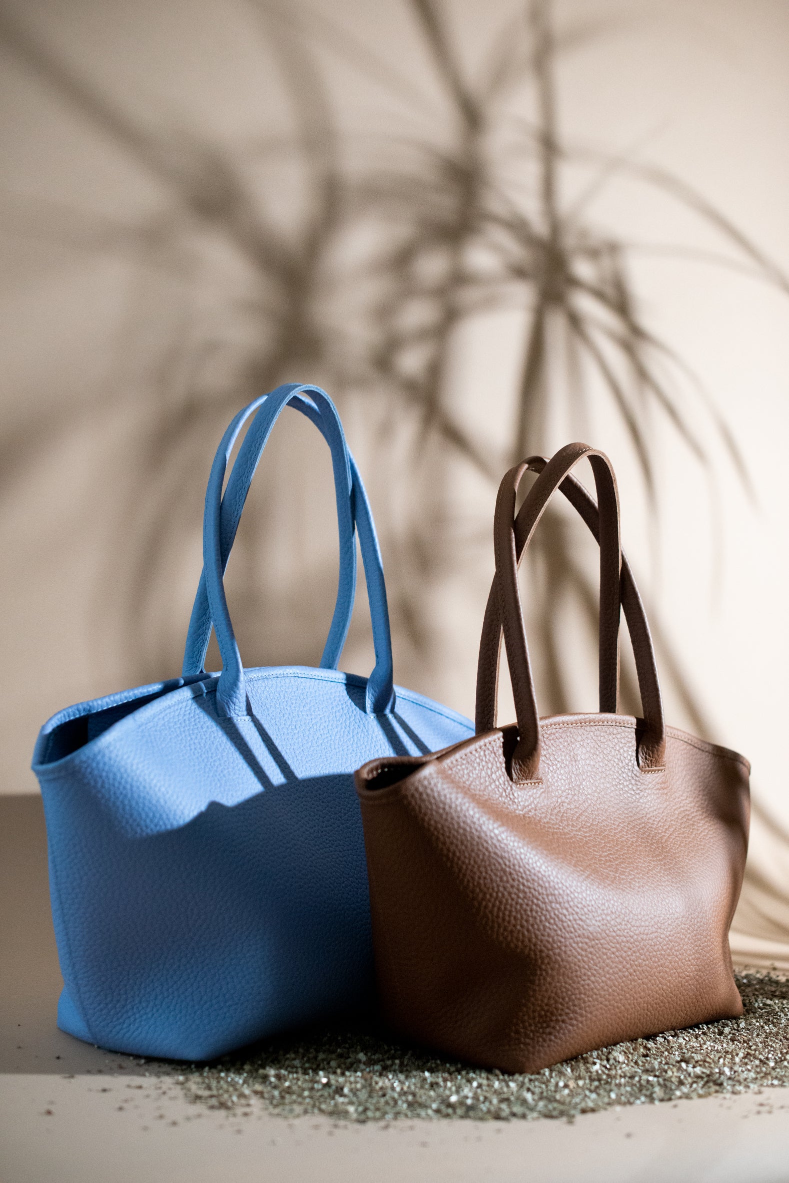 LAHJA! FORTUNE COOKIE midi tote bag maitosuklaa