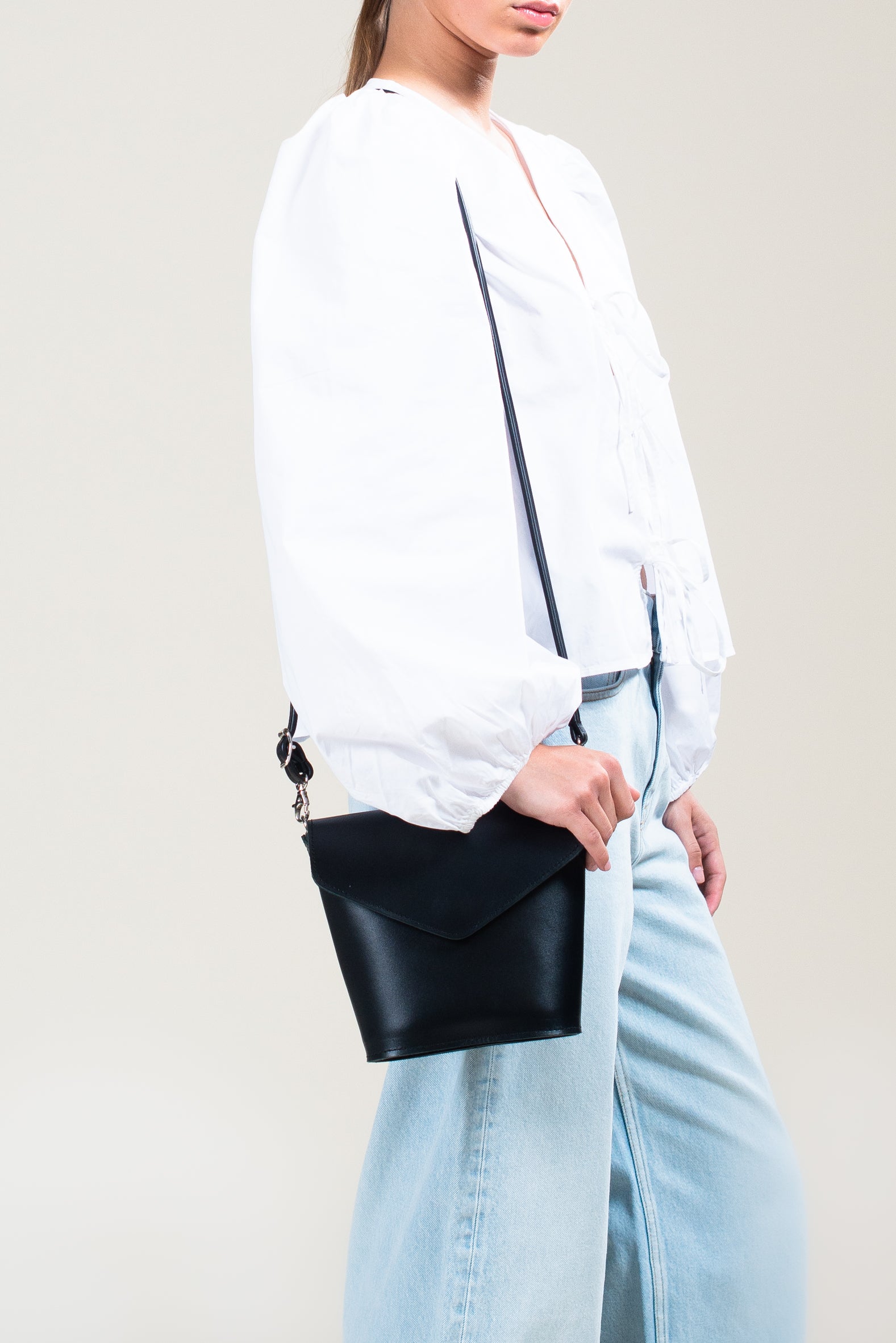 CARTA olkalaukku musta